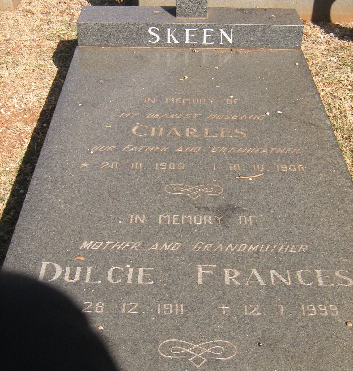 SKEEN Charles 1909-1988 &amp; Dulcie Frances 1911-1999