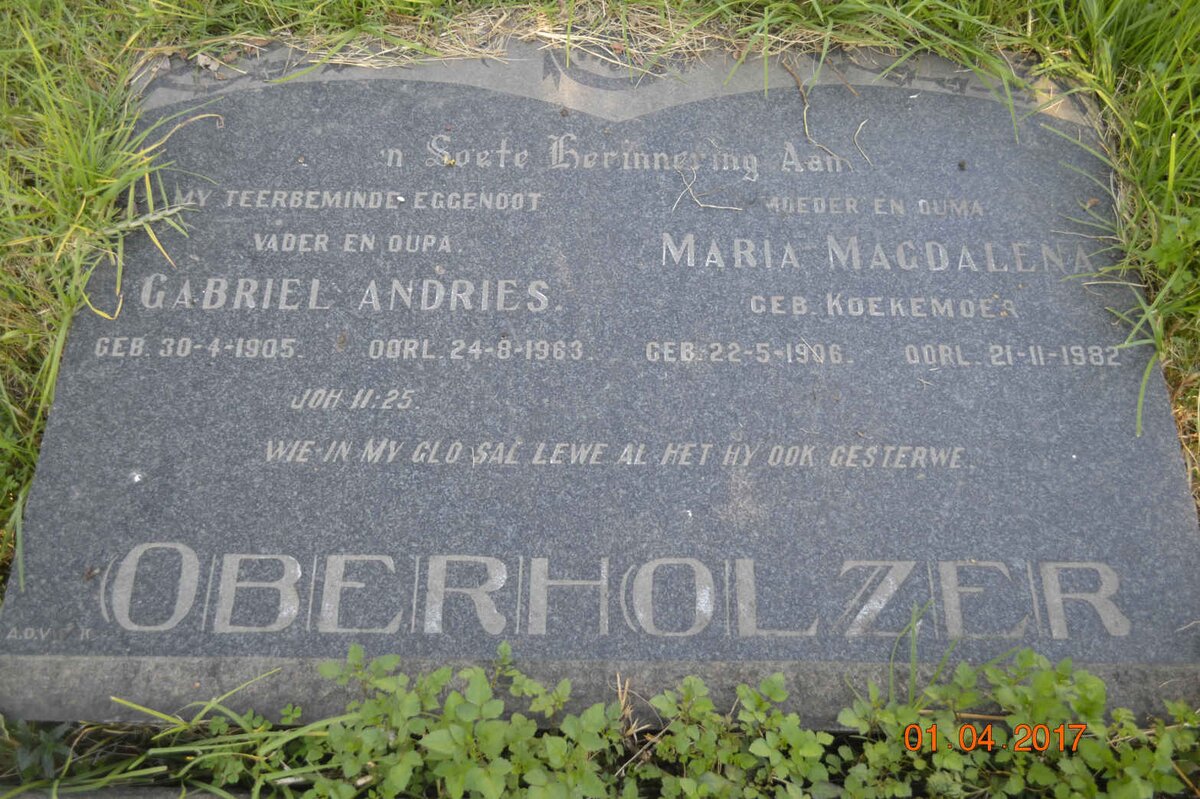 OBERHOLZER Gabriel Andries 1905-1963 &amp; Maria Magdalena KOEKEMOER 1906-1982