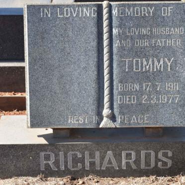 RICHARDS Tommy 1911-1977