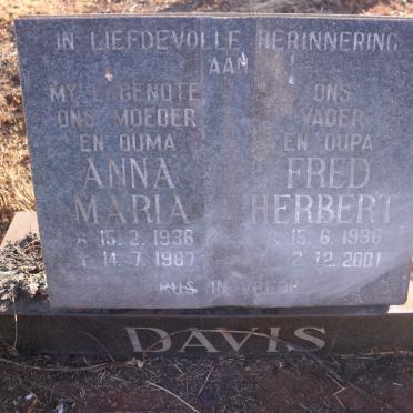 DAVIS Fred Herbert 1936-2001 &amp; Anna Maria 1936-1987