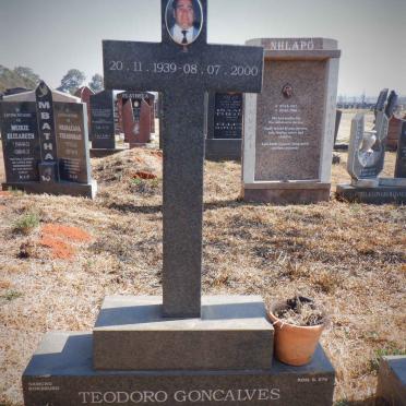 ESTANISLAU Teodoro Goncalves 1939-2000