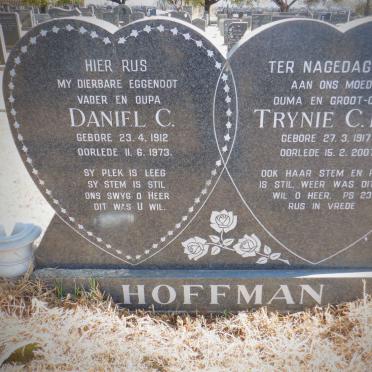HOFFMAN Daniel C. 1912-1973 &amp; Trynie C.P.H. 1917-2007
