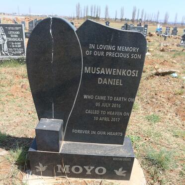 MOYO Musawenkosi Daniel 2016-2017