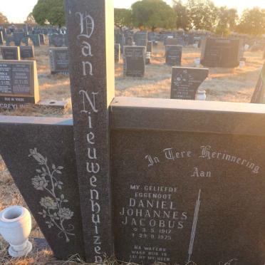 NIEUWENHUIZEN Daniel Johannes Jacobus, van 1917-1975