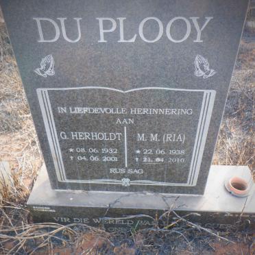 PLOOY G. Herholdt, du 1932-2001 &amp; M.M. 1938-2010