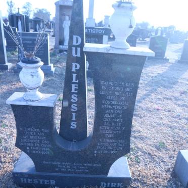 PLESSIS Dirk, du 1937- &amp; Hester 1946-2003