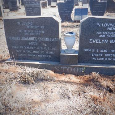 STOOP Jacobus Johannes Grobbelaar 1938-1983 &amp; Evelyn Barbara 1940-1984