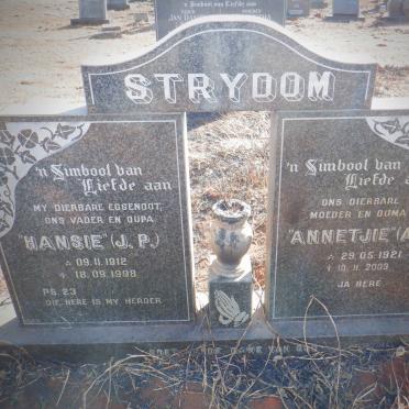 STRYDOM J.P. 1912-1998 &amp; A.H. 1921-2003