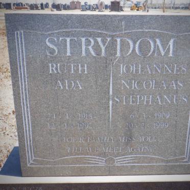STRYDOM Johannes Nicolaas Stephanus 1909-1999 &amp; Ruth Ada 1915-1992