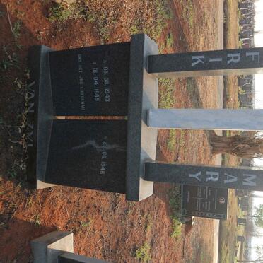 ZYL Frik, van 1943-1989 &amp; Mary 1946-