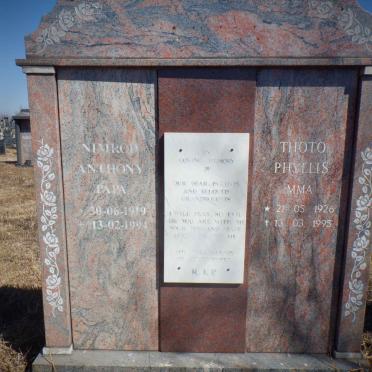 ? Nimrod Anthony 1916-1994 &amp; Thoto Phyllis 1926-1995