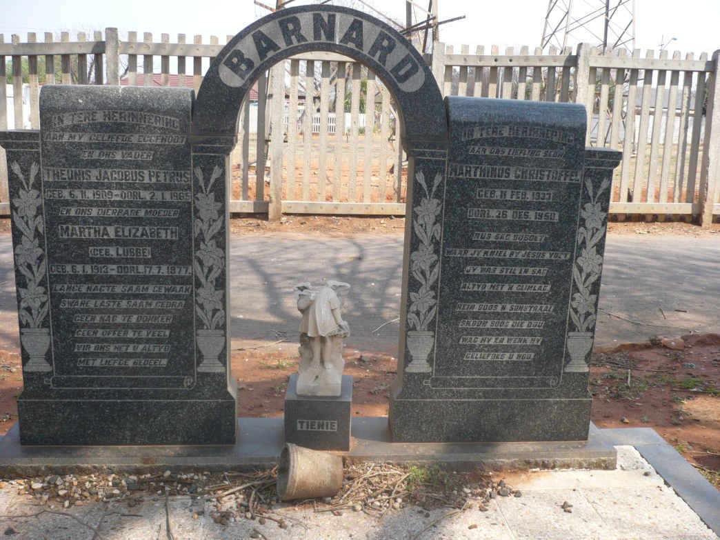 BARNARD Theunis Jacobus Petrus 1909-1965 &amp; Martha Elizabeth LUBBE 1913-1977 :: BARNARD Marthinus Christoffel 1933-1950