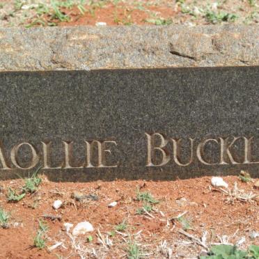 BUCKLER Mollie