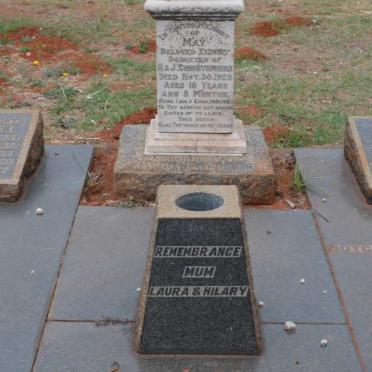 CHRISTOPHERS Joyce Evelyn nee MAXWELL :: CHRISTOPHERS May -1923 :: ROETS Violet nee WILLCOCK -1957 :: CHRISTOPHERS Herbert