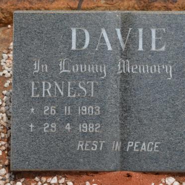 DAVIE Ernest 1903-1982