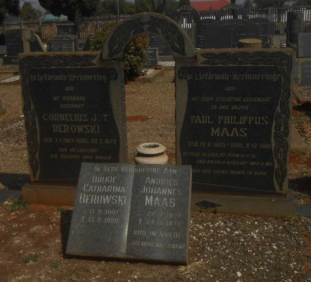 MAAS Paul Philippus 1905-1961 :: BEROWSKI Cornelius J.T. 1907-1973 &amp; Dirkie Catharina 1907-1989
