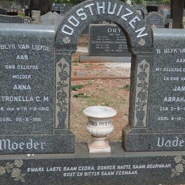 OOSTHUIZEN Jan Abraham 1905-1968 &amp; Anna Petronella C.M. VAN WYK 1910-1981