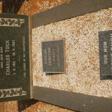 TUCK Charles 1911-1967 &amp; Irene 1913-1997 :: HENEGAN Duncan 1973-