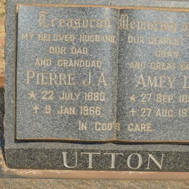 UTTON Pierre J.A. 1880-1966 &amp; Amey L. 1887-1974