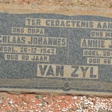 ZYL Nicolaas Johannes, van -1942 &amp; Annie Jacoba -1957