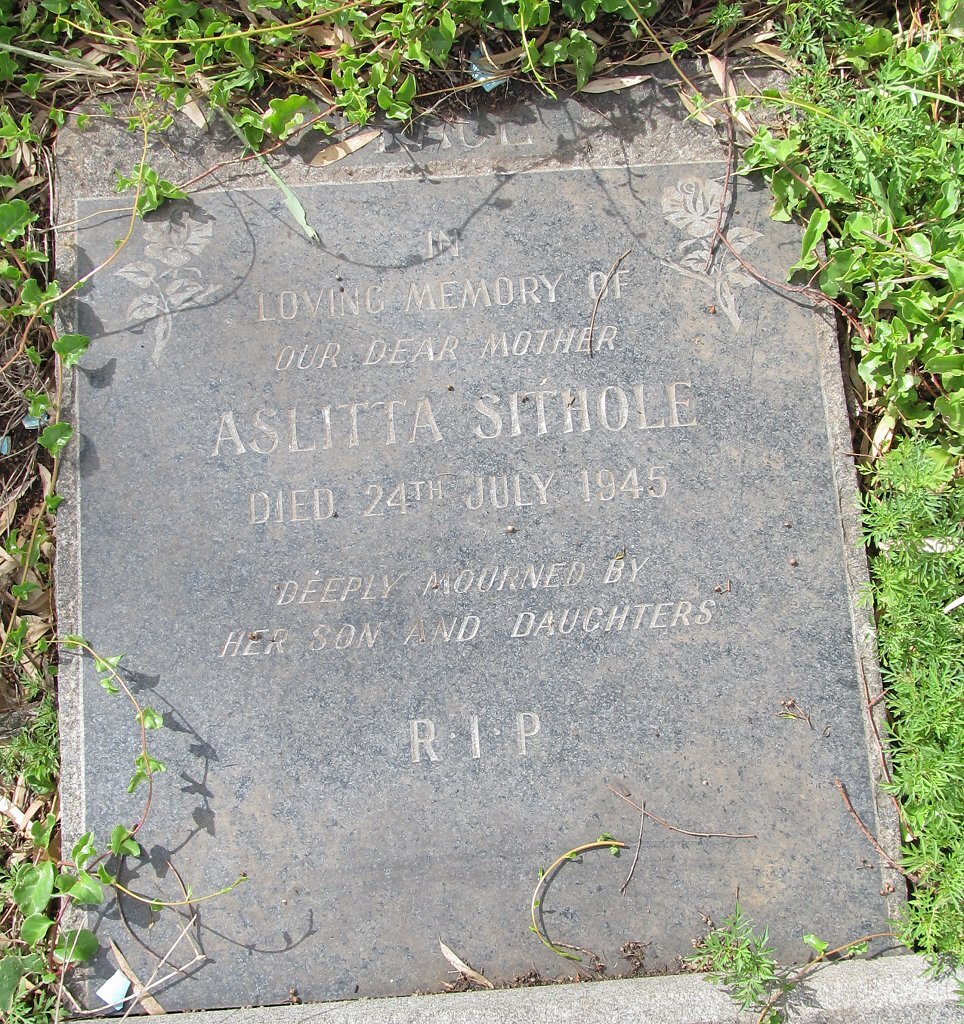 SITHOLE Aslitta -1945