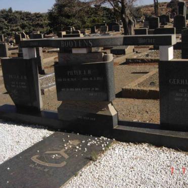 BOOYENS  Pieter J.H. 1908-1989 &amp; Gerharda M. HORN 1912-1993 :: BOOYENS  Pieter J.H. 1934-1957