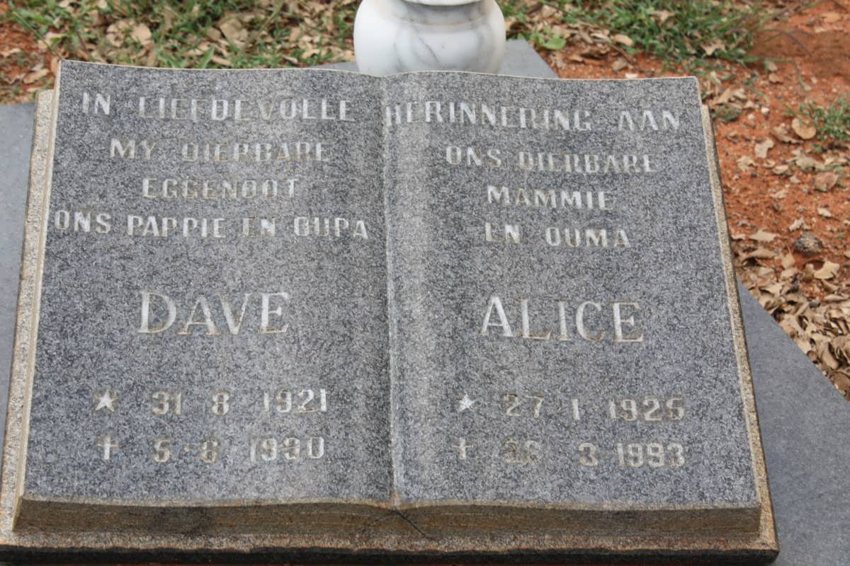 PELZER Dave 1921-1990 &amp; Alice 1925-1993