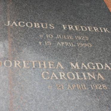 SENEKAL Jacobus Frederik 1923-1990 &amp; Dorethea Magdalena Carolina 1928-