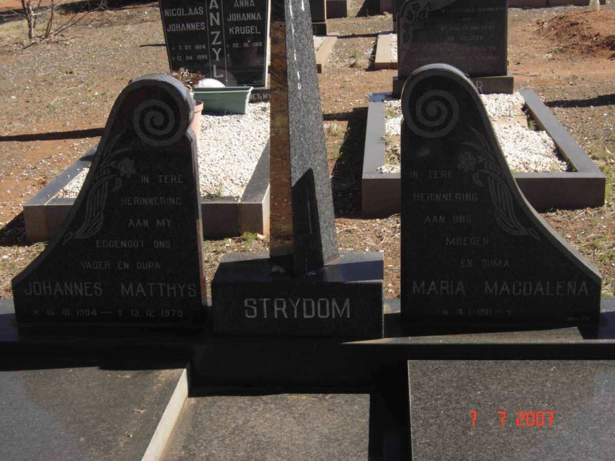 STRYDOM Johannes Matthys 1904-1979 &amp; Maria Magdalena 1911-