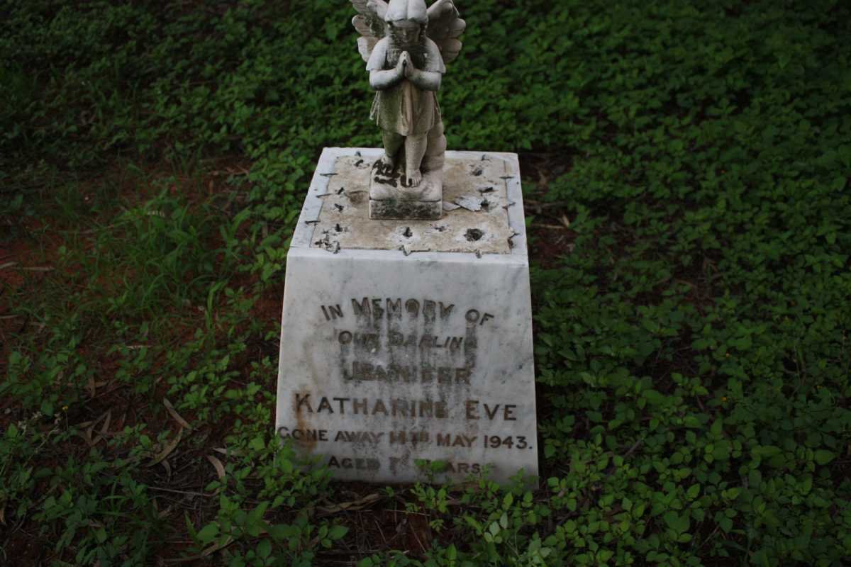 EVE Jennifer Katharine -1943