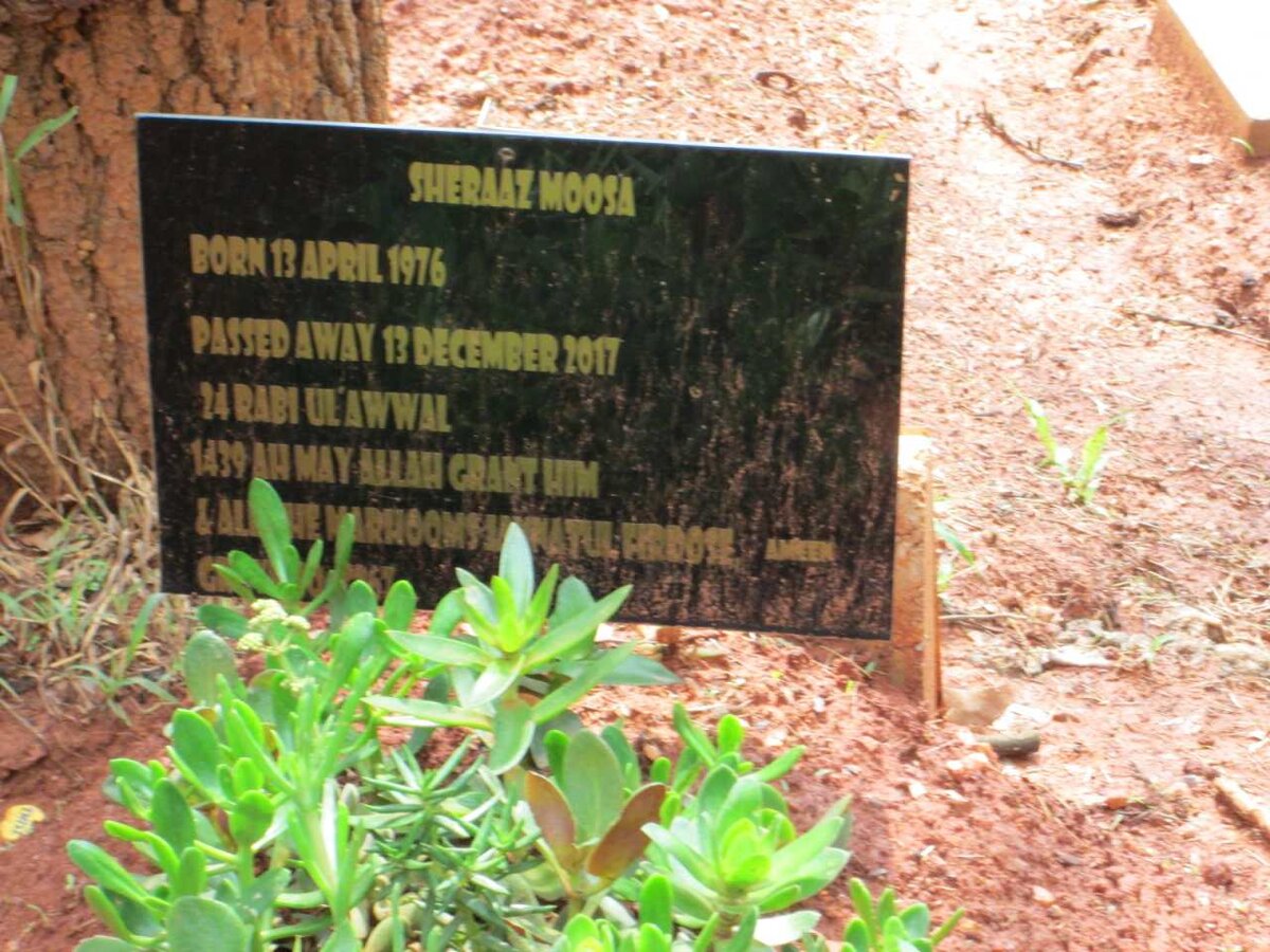 MOOSA Sheraaz 1976-2017