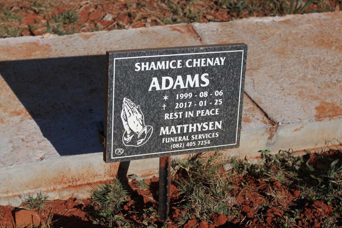 ADAMS Shamice Chenay 1999-2017
