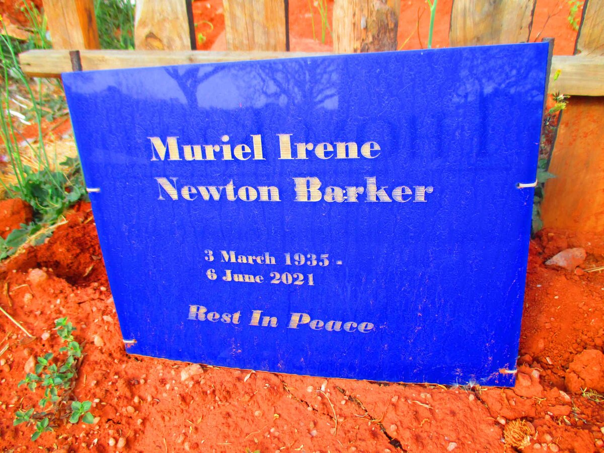 BARKER Muriel Irene Newton1935-2021