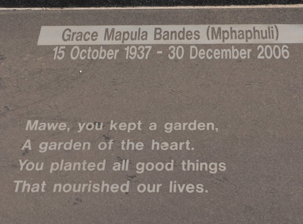 BANDES Grace Mapula nee MPHAPHULI 1937-2006