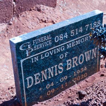 BROWN Dennis 1954-2020