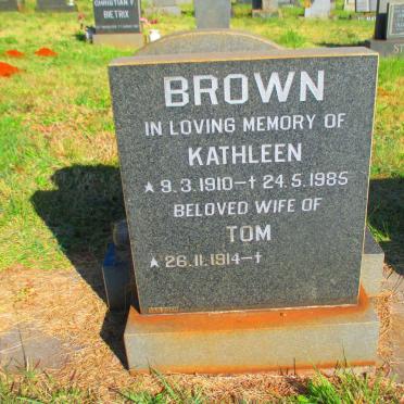 BROWN Tom 1914-  &amp; Kathleen 1910-1985