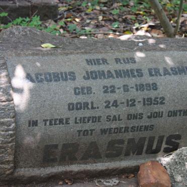 ERASMUS Jacobus Johannes 1898-1952 & Maria Elizabeth -1964