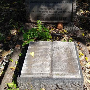 ERASMUS Jacobus Johannes 1898-1952 & Maria Elizabeth -1964