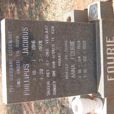 FOURIE Phillipus Jacobus 1916-1978 &amp; Anna 1924-1999