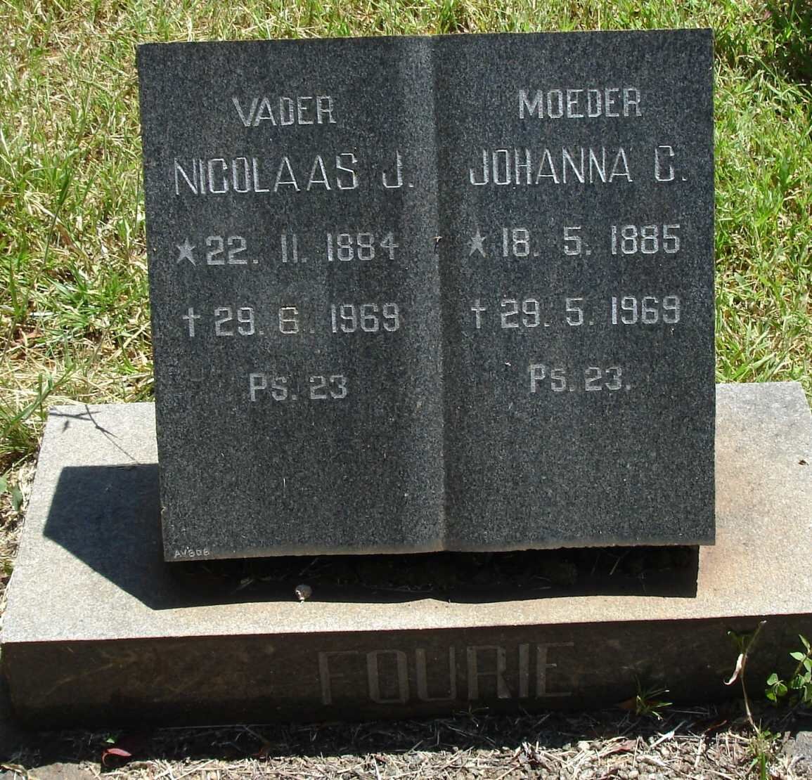 FOURIE Nicolaas J., 1884-1969 &amp; Johanna C. 1885-1969