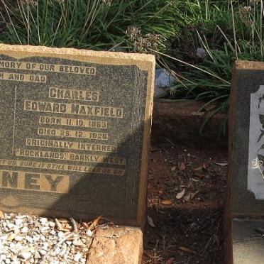 HONEY Charles Edward Maxfield 1883-1926 &amp; Lucy Agnes SADLER 1885-1954 :: GIBB Iris nee HONEY -1954