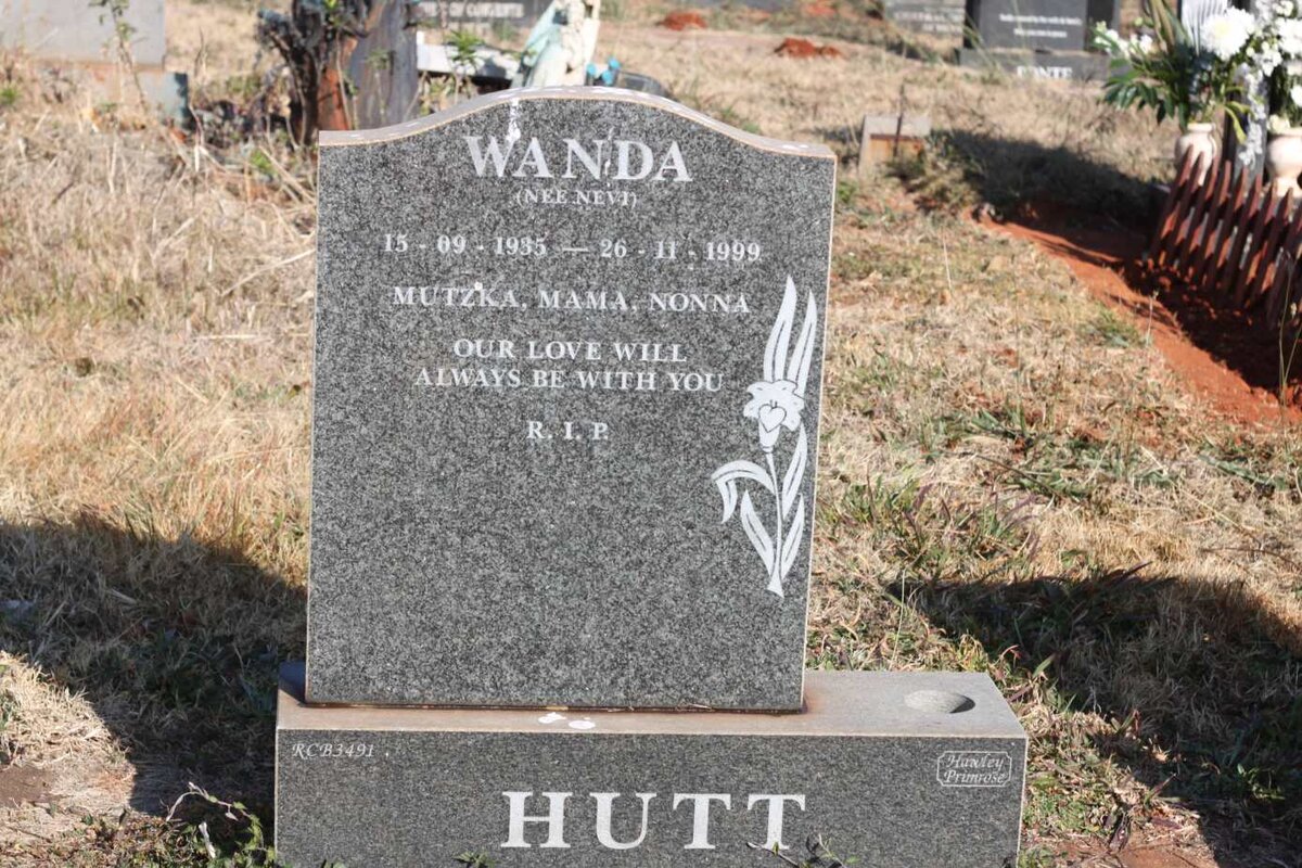 HUTT Wanda nee NEVI 1935-1999