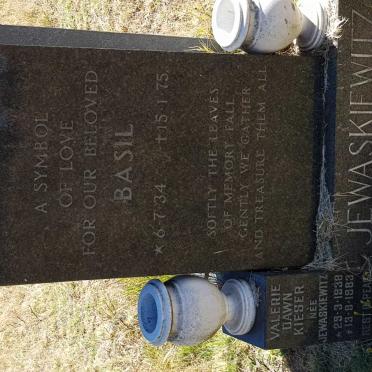 JEWASKIEWITZ Basil 1934-1975 :: KIESER Valerie Dawn nee JEWASKIEWITZ 1938-1983