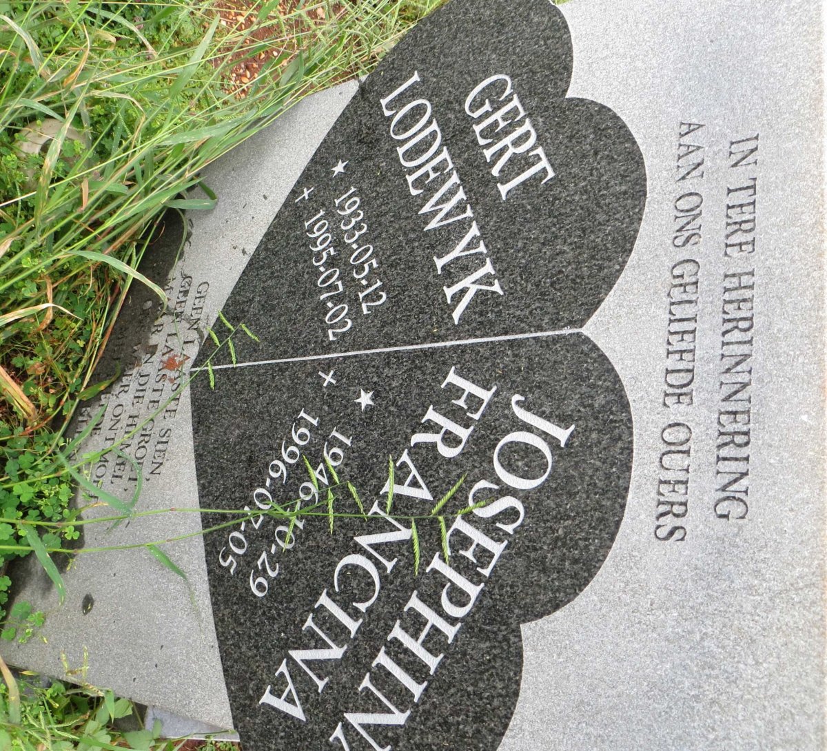 LUBBE Gert Lodewyk 1933-1995 &amp; Josephine Francina 1946-1996