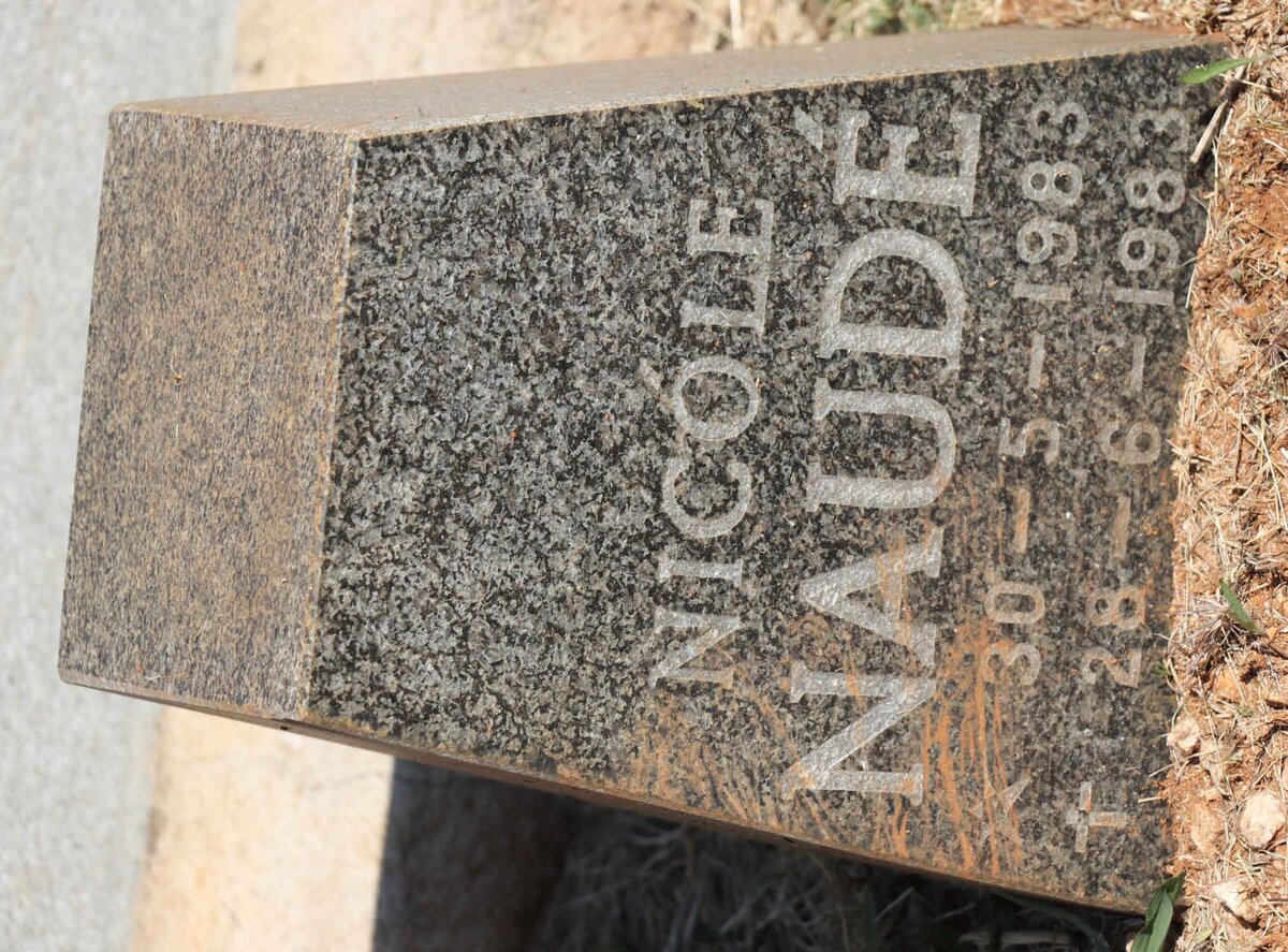 NAUDE Nicole 1983-1983