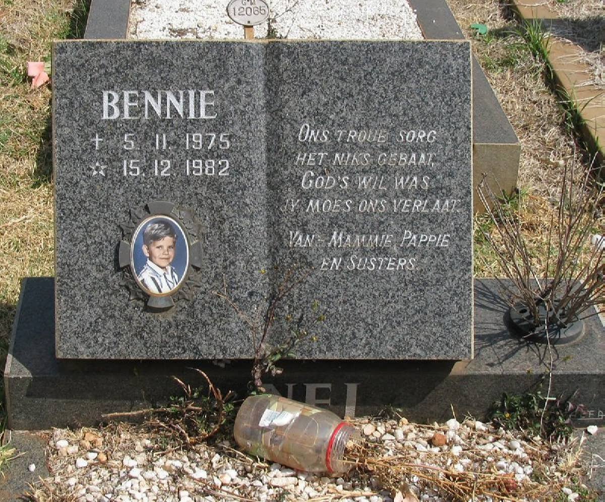 NEL Bennie 1975-1982