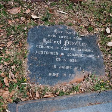 PFEIFFER Bernd 1944-1979 :: PFEIFFER Helmut -1952