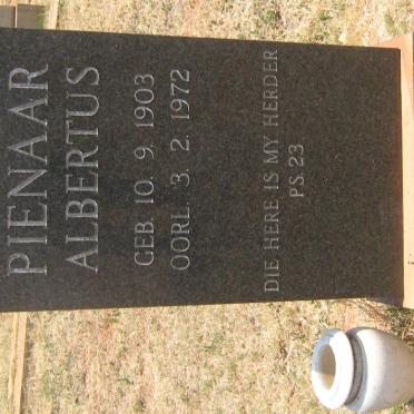 PIENAAR Albertus 1903-1972