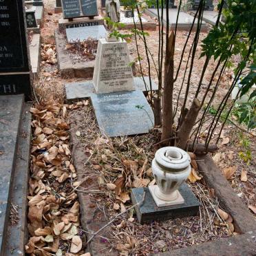 PULLEN Margaret Frances 1924-1991 :: PULLEN Lynette Joan -1961