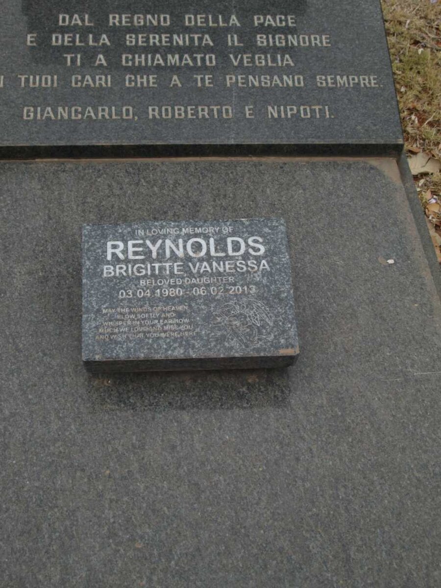 REYNOLDS Brigitte Vanessa 1980-2013